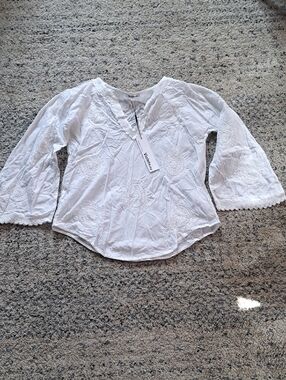 Violet Ruby White Embroidered V-Neck Boho Blouse NWT
